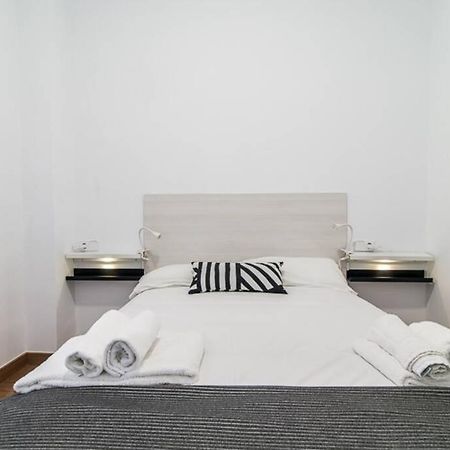#15Pin-2 Apartamento De Un Dormitorio Plaza Castilla Madrid Extérieur photo