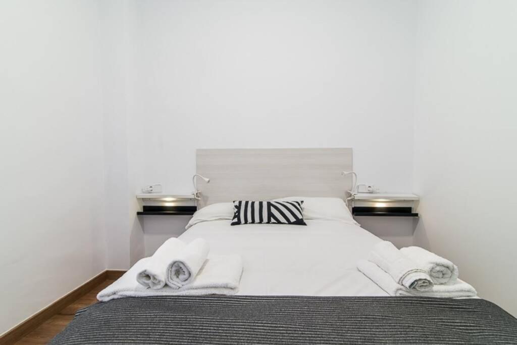 #15Pin-2 Apartamento De Un Dormitorio Plaza Castilla Madrid Extérieur photo