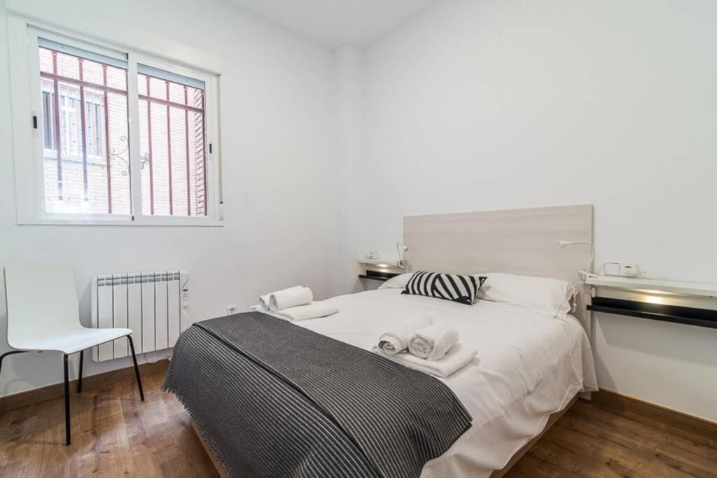 #15Pin-2 Apartamento De Un Dormitorio Plaza Castilla Madrid Extérieur photo